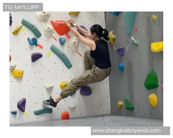 广州攀岩队与上海攀岩队赛后复盘团队协作的成功与不足分析